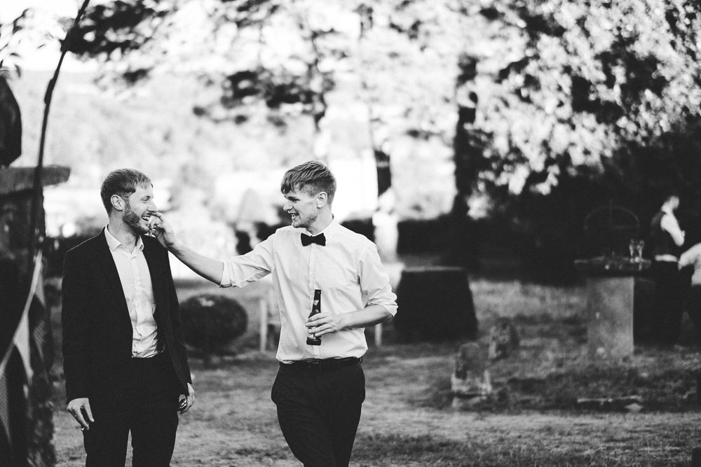 FUN USK CASTLE WEDDING PHOTOGRAPHY WALES 105 FUN USK CASTLE WEDDING PHOTOGRAPHY WALES 105
